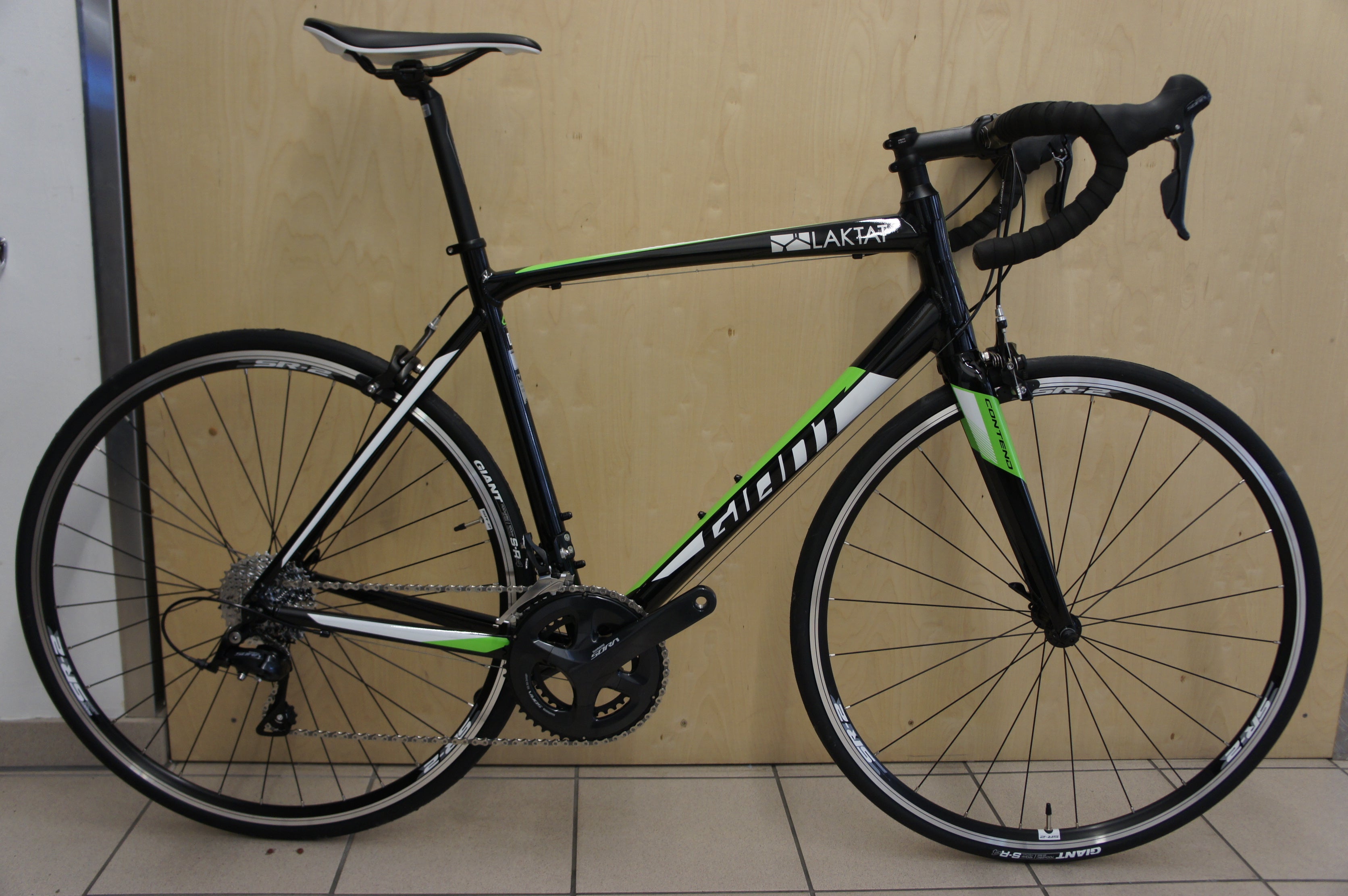 Giant Contend 1 2017